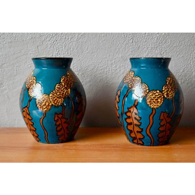 Emile Simonod, a painter and ceramicist from Savoy born in 1893, was also a poet, and his ceramics bear witness to this....