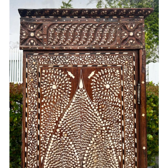Wood Superb 19th Century Anglo Indian Rosewood Cabinet, Intricate Inlay For Sale - Image 7 of 18