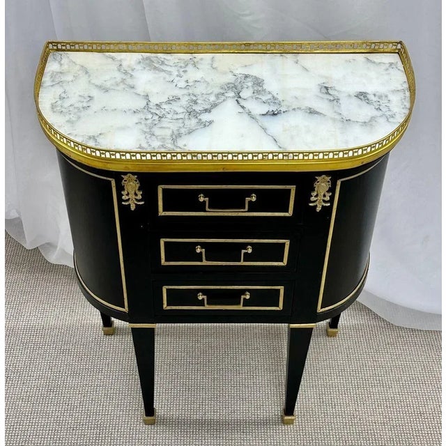 Hollywood Regency Single Ebony Demilune Marble Top Bronze Mounted End / Side Table For Sale - Image 3 of 13