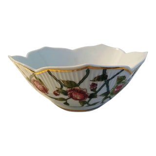 1990s White Porcelain Decorative Floral Lotus Bowl For Sale