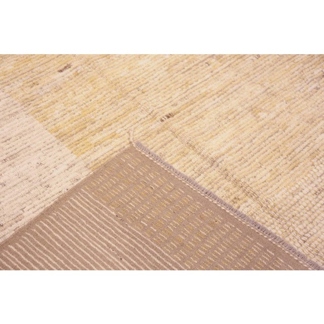 Light Cream and Yellow Color Modern Room Size Geometric Rug, Country Of Origin: Central Asia, Circa Date: Modern Rug