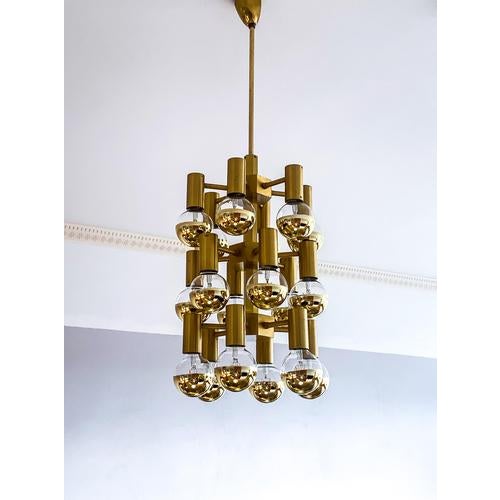 X Large 1970s 18 Bulb Brass Chandeliers in the Style of Gaetano Sciolari For Sale - Image 10 of 10