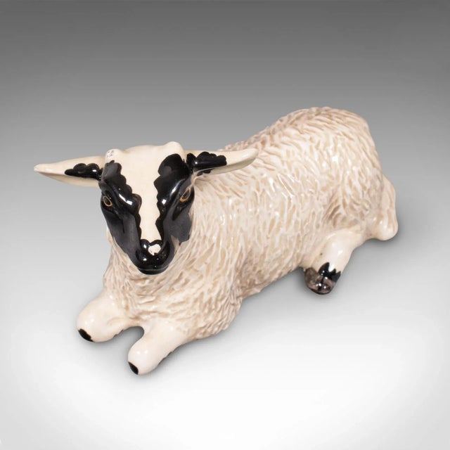 White 1990s Small Vintage English Ceramic Decorative Lamb For Sale - Image 8 of 11