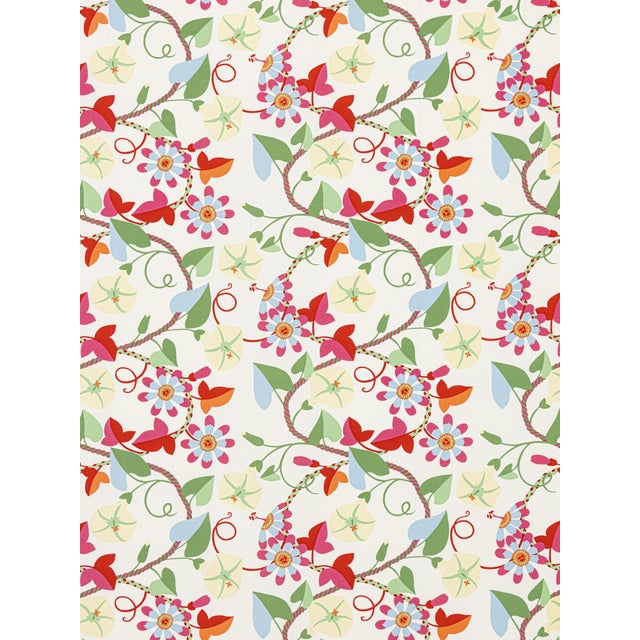 Hinson re-enters the limelight with a show-stopping debut collection under the Scalamandré name. COLOR POP!, a collection...