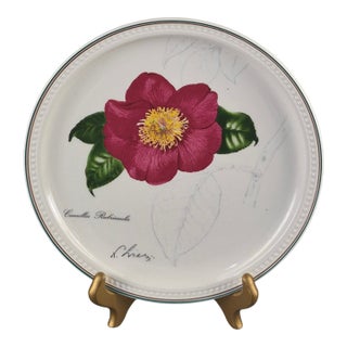 Collectable Villeroy & Boch Magenta Pink Camelia Wall Plate 1996 For Sale