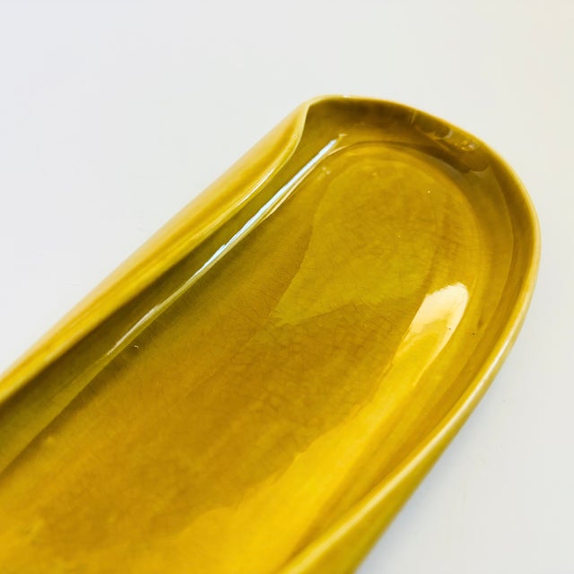 Chartreuse Mid Century Russel Wright American Modern Ceramic Chartreuse Celery Plate For Sale - Image 8 of 11