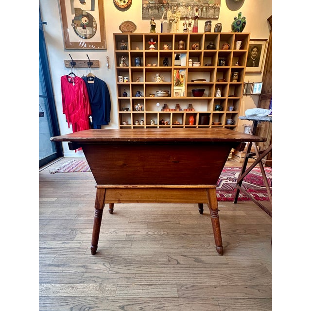 American Late 19th Century Antique Dough Box Side Table For Sale - Image 3 of 11