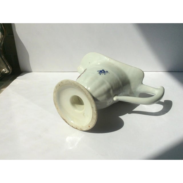 18th C Chinese Export Helmet Style Creamer For Sale - Image 5 of 7