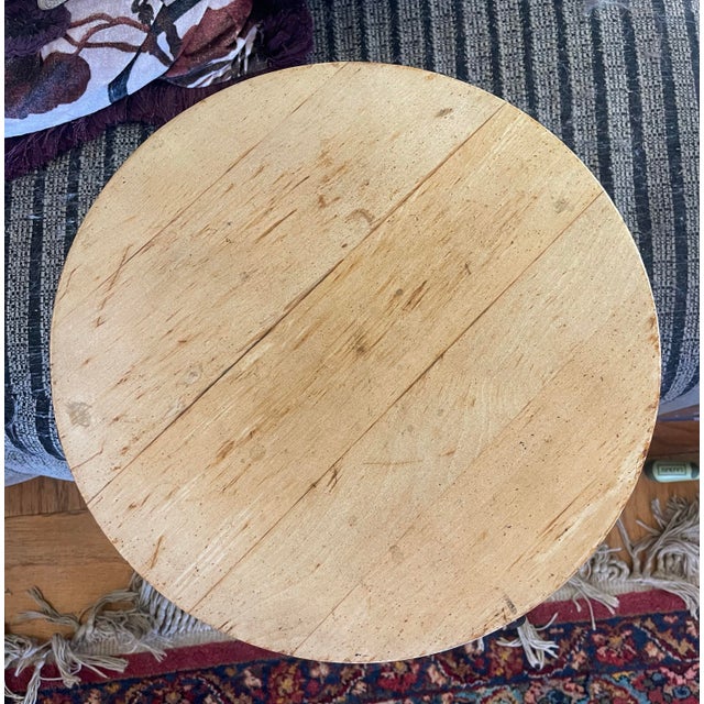 1950s Attributed to Jens Risom t.710 Walnut Side Table — Light Walnut For Sale - Image 5 of 10