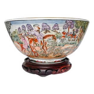Late 20th Century Chinoiserie Porcelain Fox Hunt Punch Bowl With Carved Wood Stand For Sale