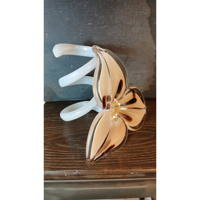 Cream Vintage Hand-Blown Art Glass Lily Sculpture — In the Style of Murano For Sale - Image 8 of 13