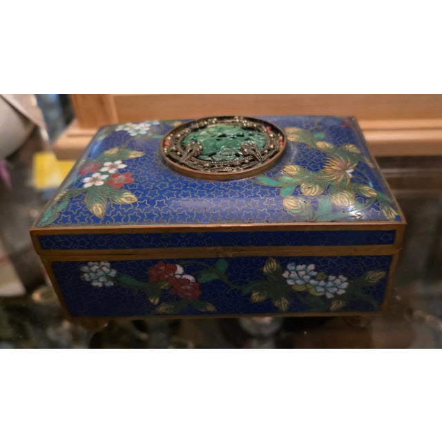 1920's Chinese Cloisonne Enamel Box With Medallion For Sale In San Antonio - Image 6 of 12