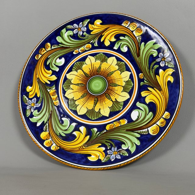 Painted Ceramic Majolica Wall Plate from Giro Dolce Caltagirone, 1960s For Sale - Image 3 of 11