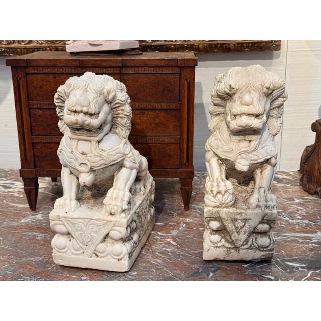 Traditional Mid 19th Century Pair of Marble Foo Dogs For Sale - Image 3 of 9