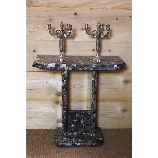 Art Deco style marble console. Very good condition. DIMENSIONS: 0.78m wide, 0.39m deep and 0.77m high. The base: 0.45m x...