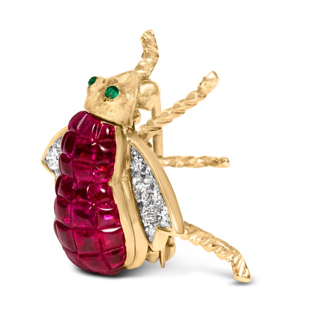 Contemporary 18K Yellow Gold 3/8 Cttw Diamond and 6 3/4 Cttw Red Ruby Bumblebee Brooch Pin (F-G Color, VS2-SI1 Clarity) For Sale - Image 3 of 5