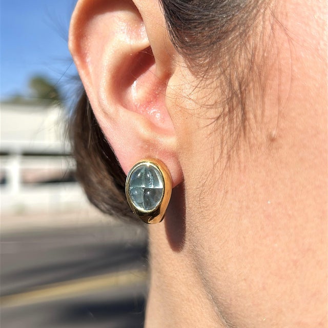 18k Yellow Gold Modified Hoop Earrings with Carved Aquamarine Cabochons Total Weight - 18.46g A74