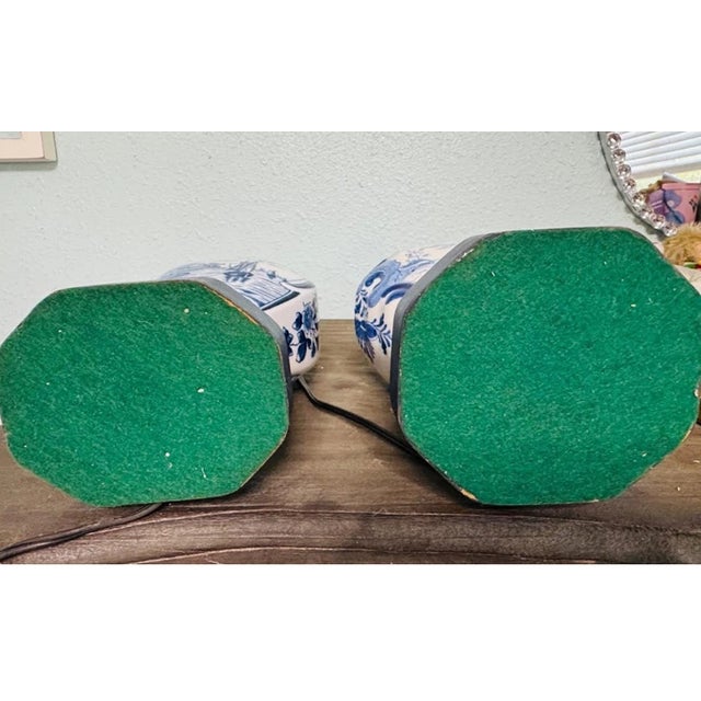 Delft Vintage Mid-Century Modern Delft Style Blue Table Lamps - a Pair For Sale - Image 4 of 6