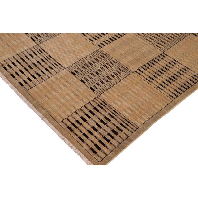 1990s 1990s Contemporary Gabbeh Beige/Tan Wool Rug - 8'11" X 11'9" For Sale - Image 4 of 9