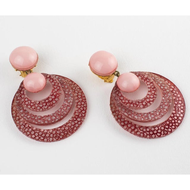 2000 - 2009 Cilea Paris Powder Pink Resin Clip Earrings Dangle Multi-Rings For Sale - Image 5 of 9