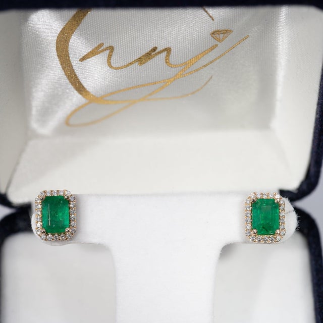 Modern Solid 14k Gold, 2.1ct Zambian Emerald Earrings With Earth-Mined Diamonds Halo For Sale - Image 3 of 6