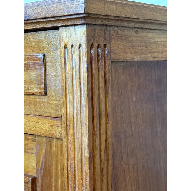 French Art Deco Marble Top Nightstands or Bedside Cabinets in Walnut, 1930, A Pair For Sale - Image 11 of 18