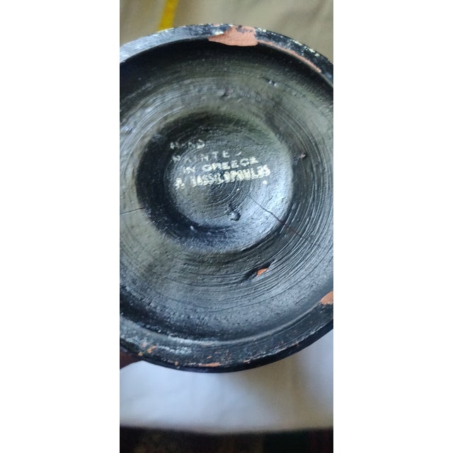 1950s 1950s Neoclassical Hand-Painted Greek Vase Bilateral Handle For Sale - Image 5 of 5