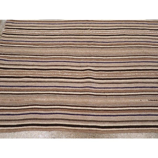 Mid 20th Century Mid-20th Century Handmade Turkish Flatweave Kilim Room Size Carpet For Sale - Image 5 of 8