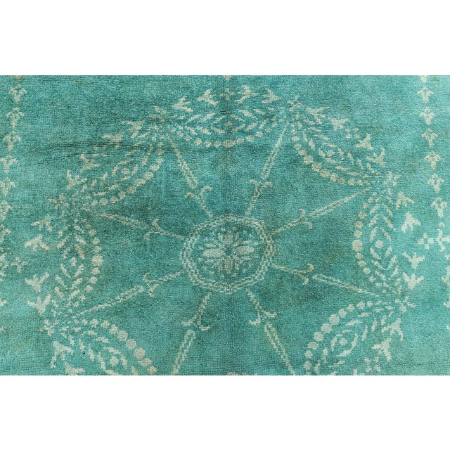Mid 20th Century Doris Leslie Blau 1940s Vintage European Rug with Neoclassical Motifs For Sale - Image 5 of 9