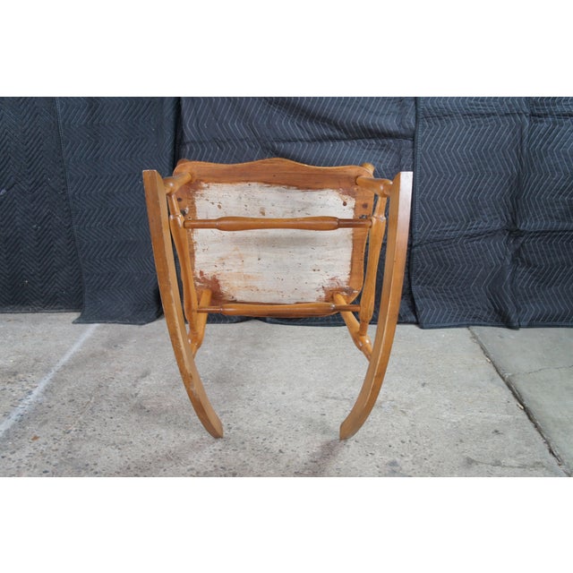 Wood Antique Early 20th Century Windsor Style Oak Colonial Rocking Chair Rocker For Sale - Image 7 of 12