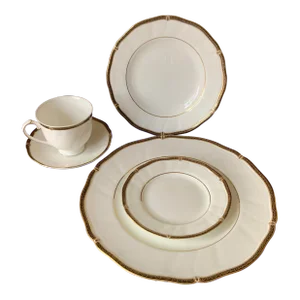 1990s Wedgwood 5 Piece Place Setting “Windsor Black”