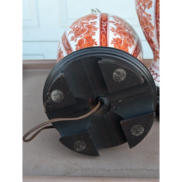 Pair of Vintage Porcelain Ginger Jar Table Lamps Wood Base 1950s Red Orange For Sale In Philadelphia - Image 6 of 6