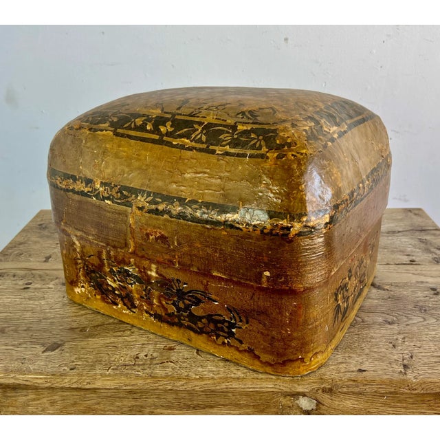 19th C. Chinese Papier Mache Box For Sale - Image 13 of 13
