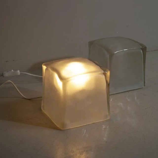 Mid-Century Modern Cube-Shaped Table Lamps in Satin Glass, Late 1970s, Set of 2 For Sale - Image 3 of 7