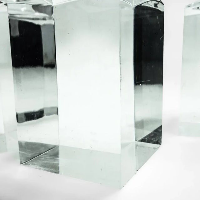 Vintage American Acrylic Glass and Glass 4-Pillar Coffee Table, 1970s For Sale - Image 6 of 7