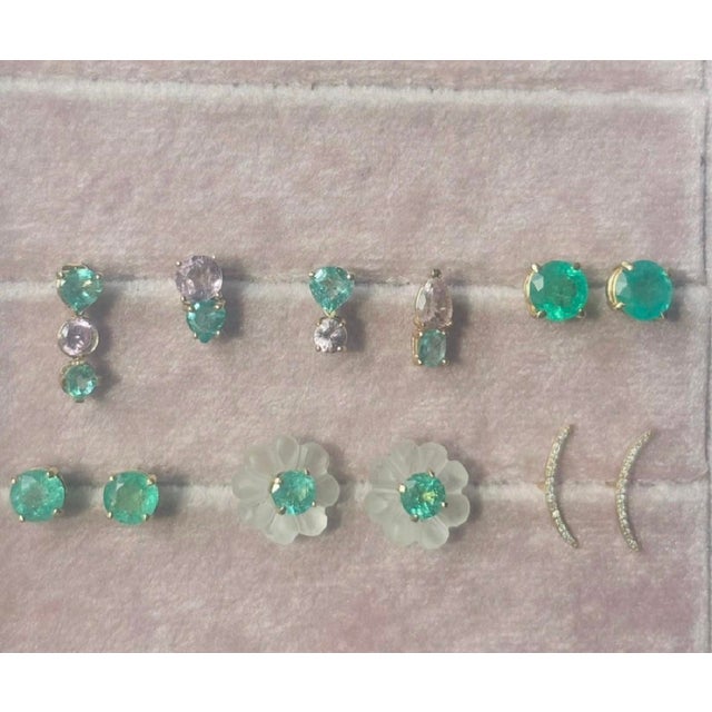 Emerald Stud Earrings, 7mm Round With 14k Gold, A Pair For Sale - Image 9 of 9