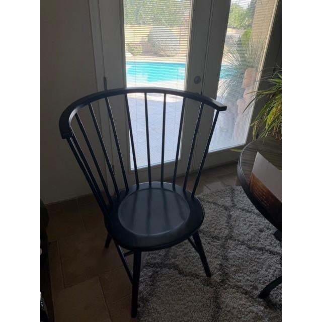 Crate & Barrel Eight Solid Hardwood Windsor High-Backed Black Dining Chairs Designed by Paola Navone for Crate & Barrel For Sale - Image 4 of 7