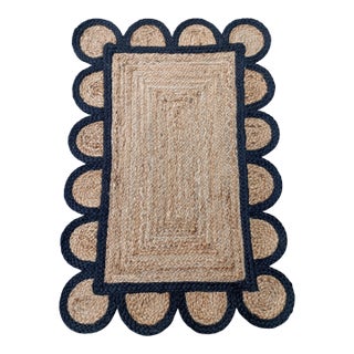 Handwoven Natural Jute Bath Rug With Black Scalloped Border For Sale