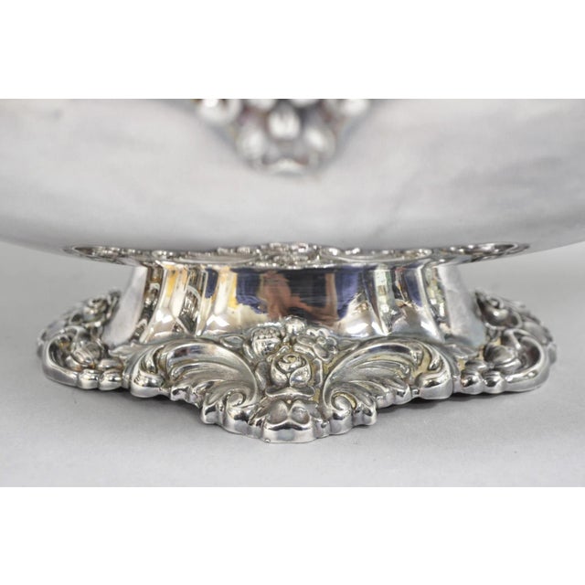 Silver Vintage Lunt Victorian Silver Plated Oval Pedestal Base Rose Pattern Fruit Bowl For Sale - Image 8 of 17