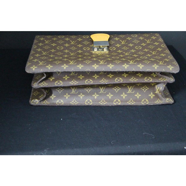 Louis Vuitton Pilot Bag or Doctor Bag, 1990s For Sale - Image 14 of 18