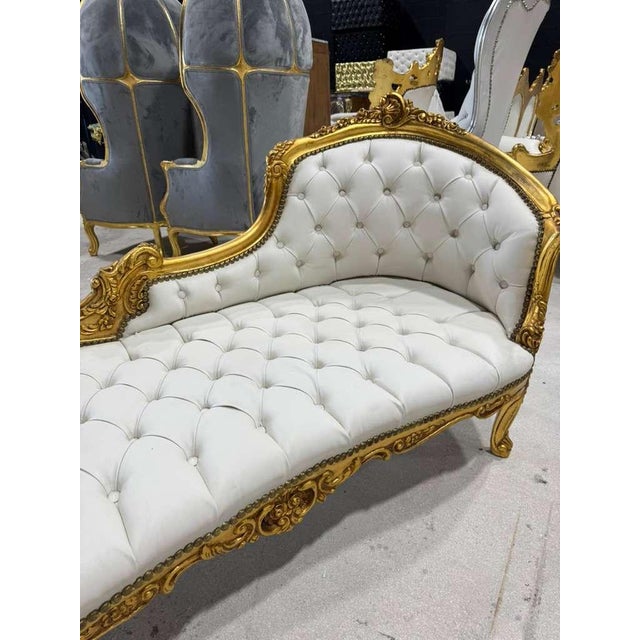 2010s Chaise Longue White Leather Crystal Glass Buttons French Style For Sale - Image 5 of 10
