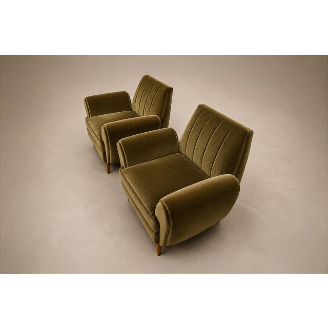 Olive Pair of Brazilian Modern Armchairs in Pau Marfim and Olive Mohair, Brazil, 1960s For Sale - Image 8 of 18