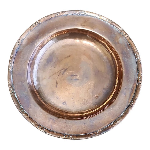 Early 1900s Hugh Wallis Arts & Crafts Copper Dish For Sale