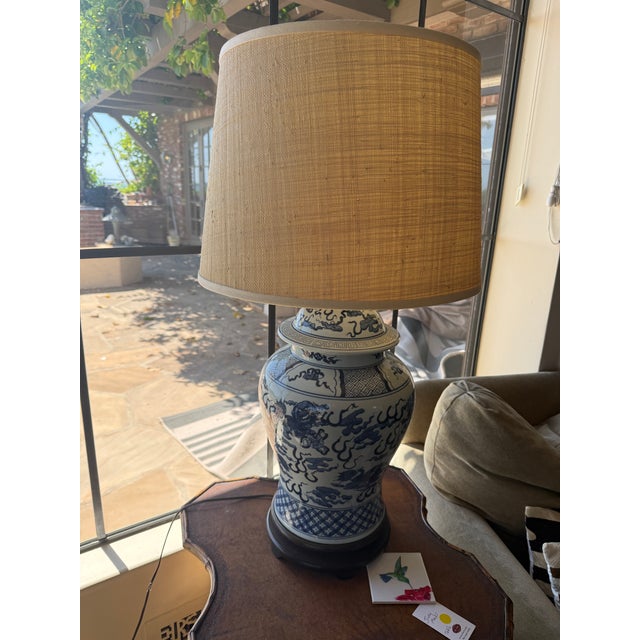 Chinoiserie Late 20th Century Blue & White Chinoiserie Porcelain Ginger Jar Table Lamp With Woven Shade For Sale - Image 3 of 3