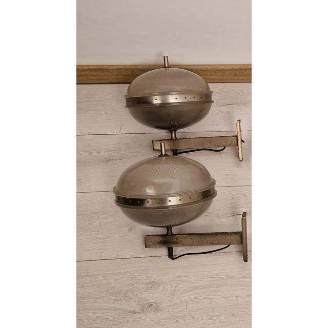 Delta Wall Lamps in Burnished Brass with Double Fresnel Glass by Sergio Mazza for Artemide, 1960s, Set of 2 For Sale - Image 10 of 10