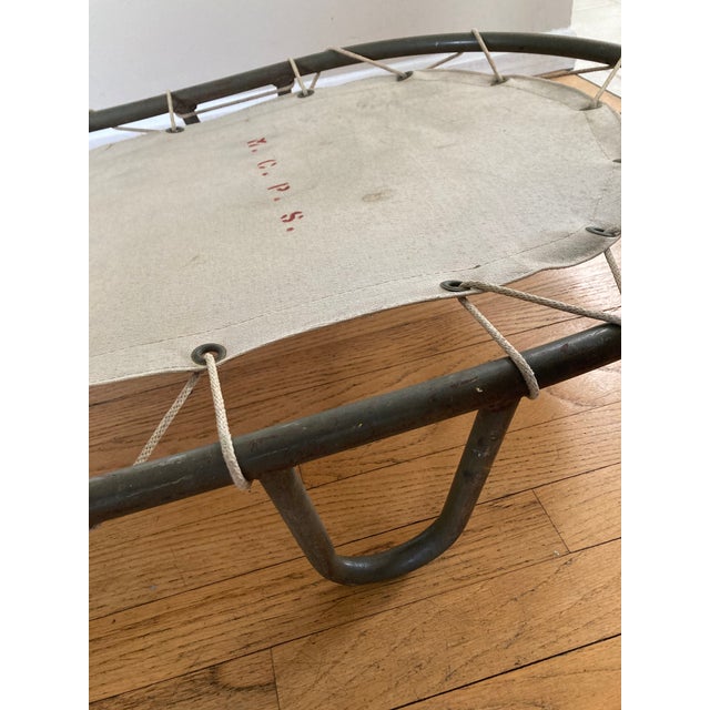 1960s Vintage Laced Canvas Low Sling Daybed Poolside Cot Mid-Century Industrial For Sale - Image 6 of 9