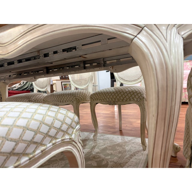 Cream Late 20th Century French Provincial Oval Dining Table With 8 Chairs – Cream Painted Base & Figured Wood Top For Sale - Image 8 of 12