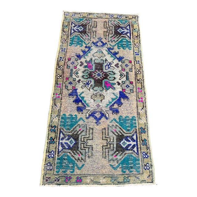 Turkish Yastik Rug 1'7" x 3'2" For Sale