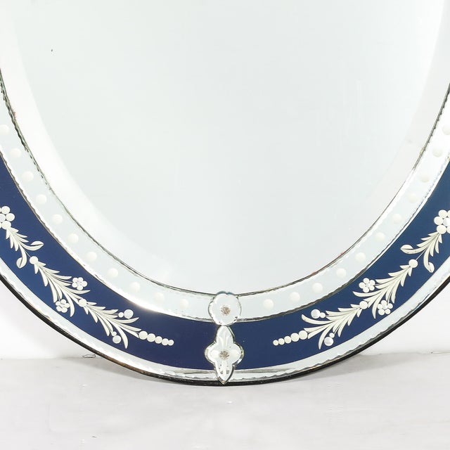 1960s Mid-Century Venetian Glass Reverse-Etched Oval Mirror W/ Sapphire Blue Border For Sale - Image 5 of 16