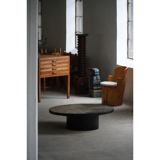 french Round Brutalist Coffee Table in Stone and Steel, 1960s For Sale - Image 9 of 16